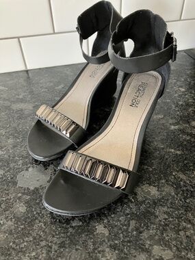 Kenneth Cole Reaction Sandals
